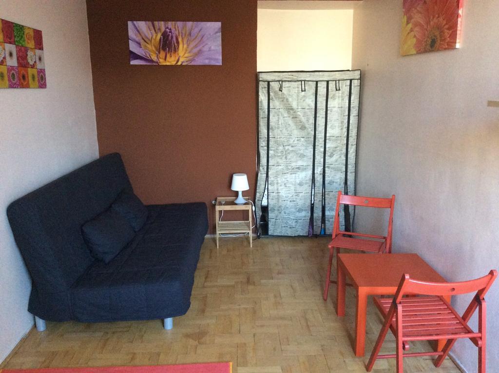 Comedy Apartment Будапеща Стая снимка